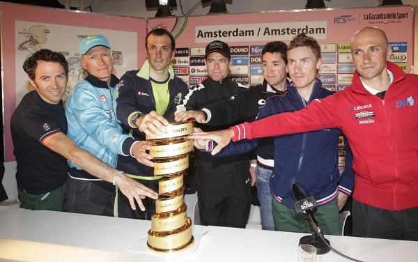 The top contenders pose with the Giro trophy