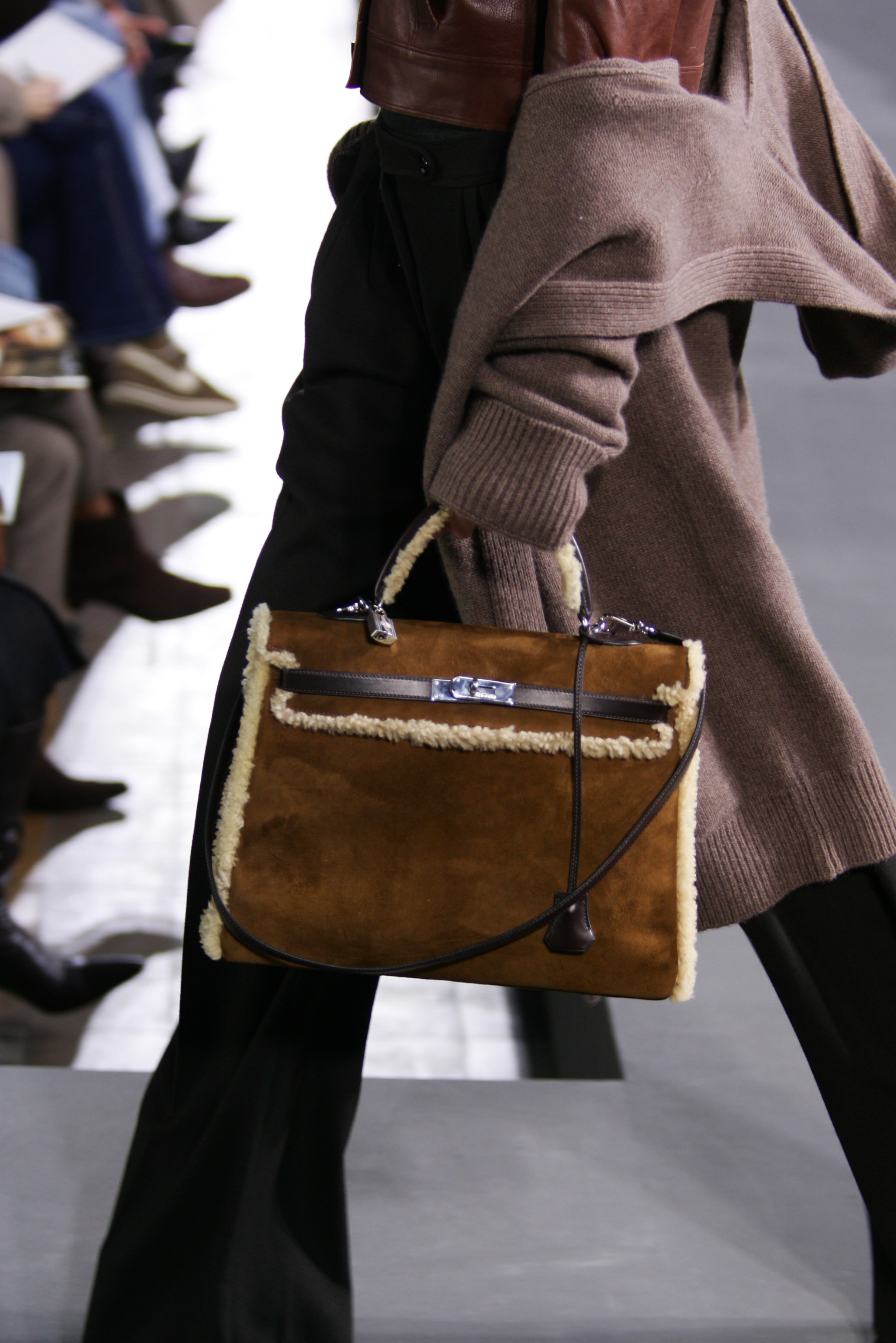 Victoria Beckham's Herm&amp;egrave;s Kelly Fall 2005 bag on the runway