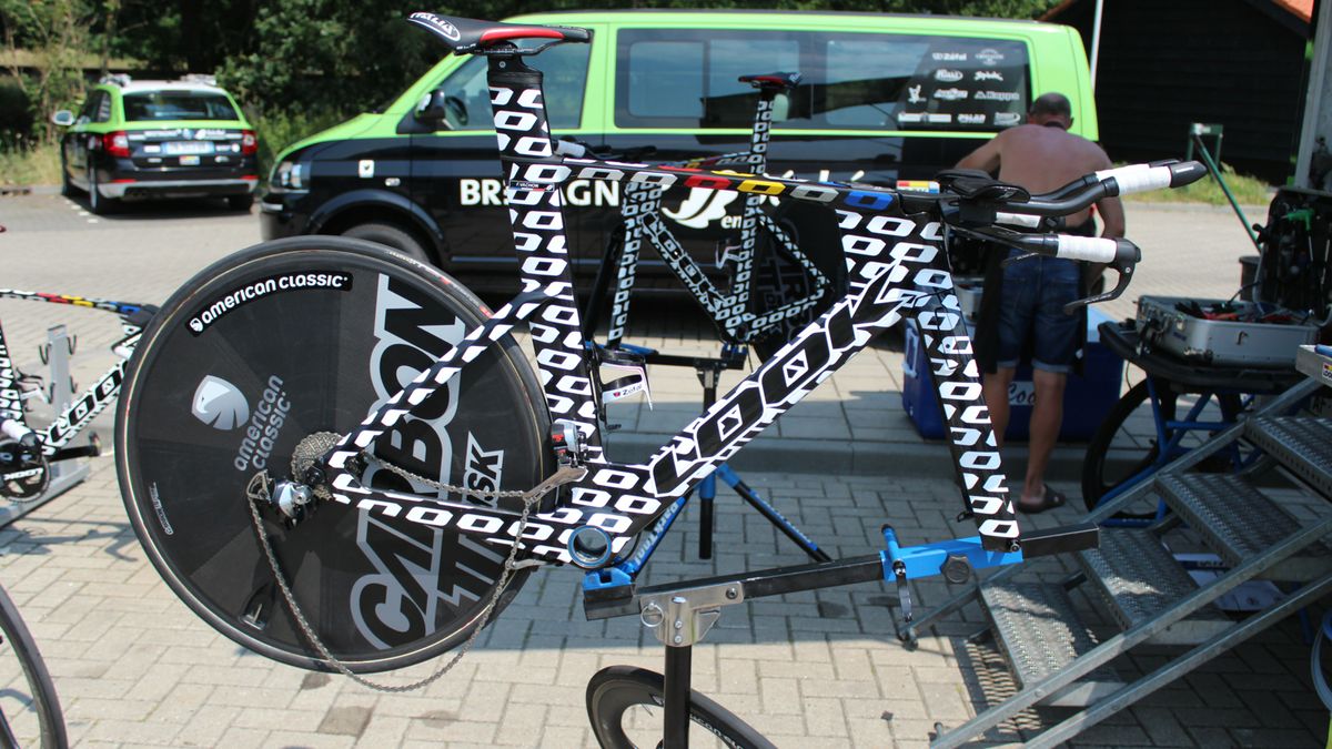 Look's new 796 time trial bike for team Bretagne-Seche is an eye-catcher