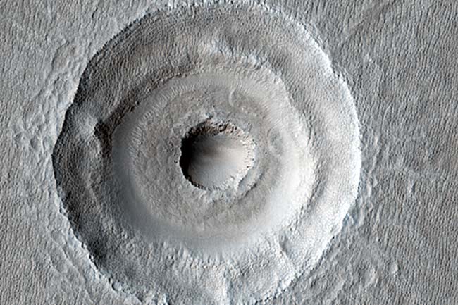 Bull&#039;s-Eye on Mars Revealed 