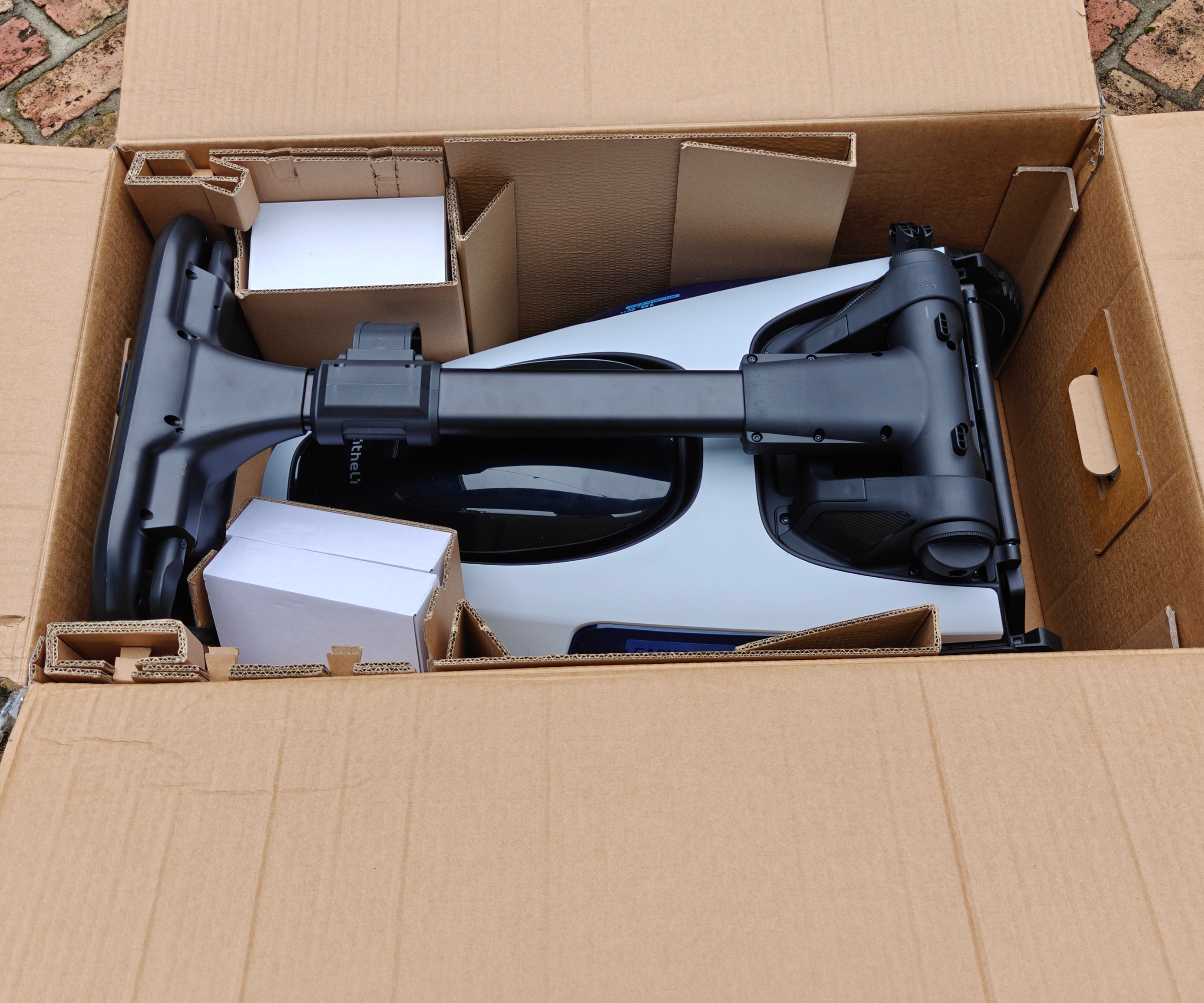 Litheli EasySurge lawn mower unboxing