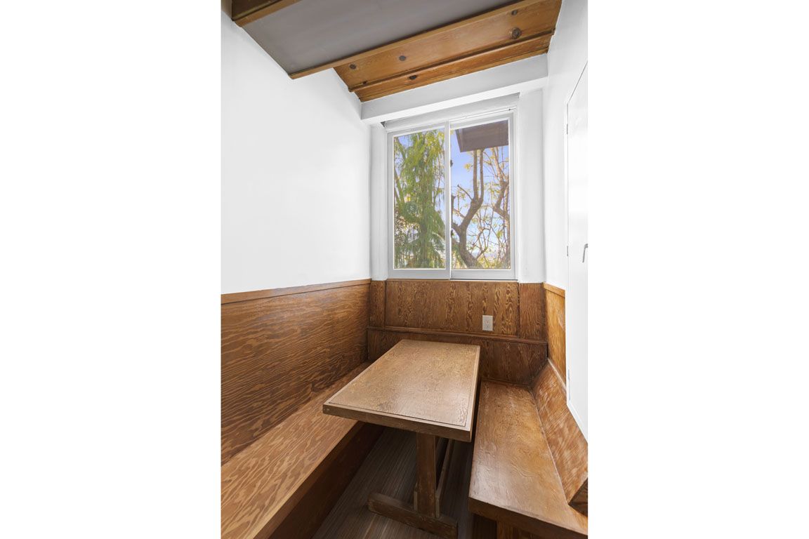 Schindler Manola Court Apartment