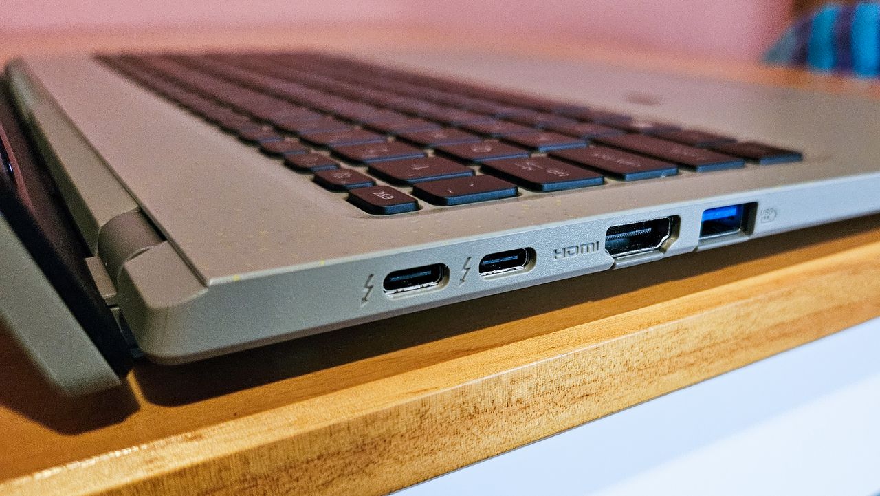 Acer Aspire Vero 16 - ports