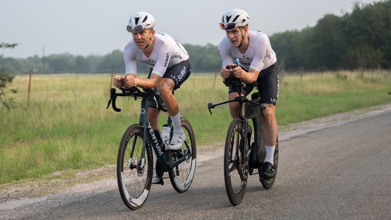 race-across-america-best-friends-colin-o-brady-and-lucas-clarke-aim-to