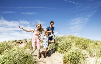 Fun cheap days out to enjoy with the family on your time off | GoodtoKnow