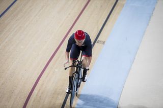 Dame Sarah Storey on the way to winning the women's C5 individual pursuit. Photo: OnEdition