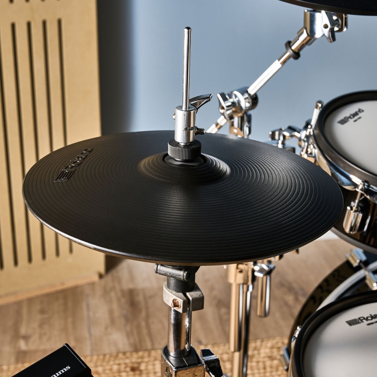Roland VAD316