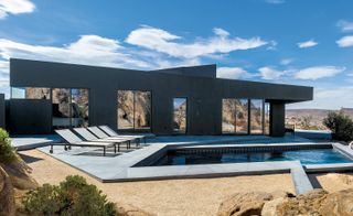 black desert house by Oller & Pejic in Yucca valley, usa