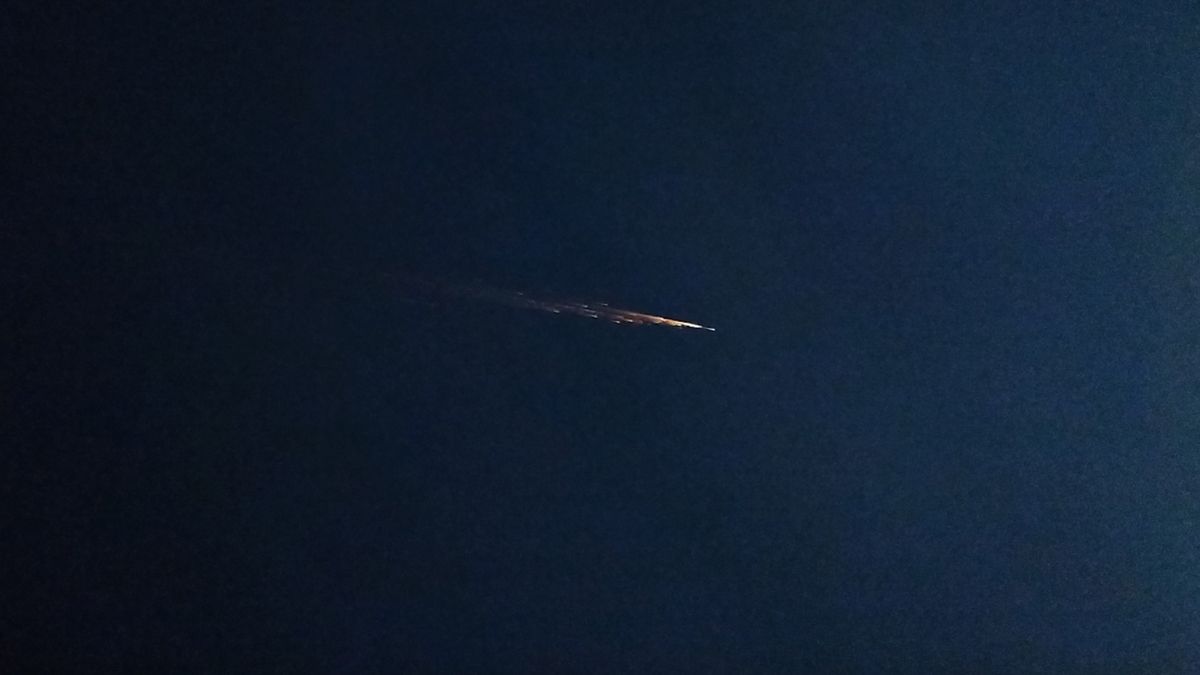 Chinese space debris generates a stunning fireball over California (video)