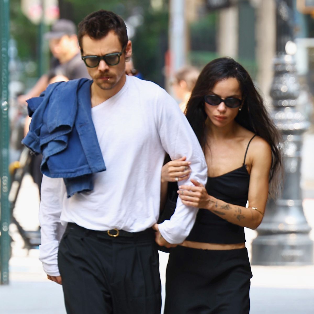 An image of Harry Styles and Zoe Kravitz, one of the best-dressed celebrity couples. 