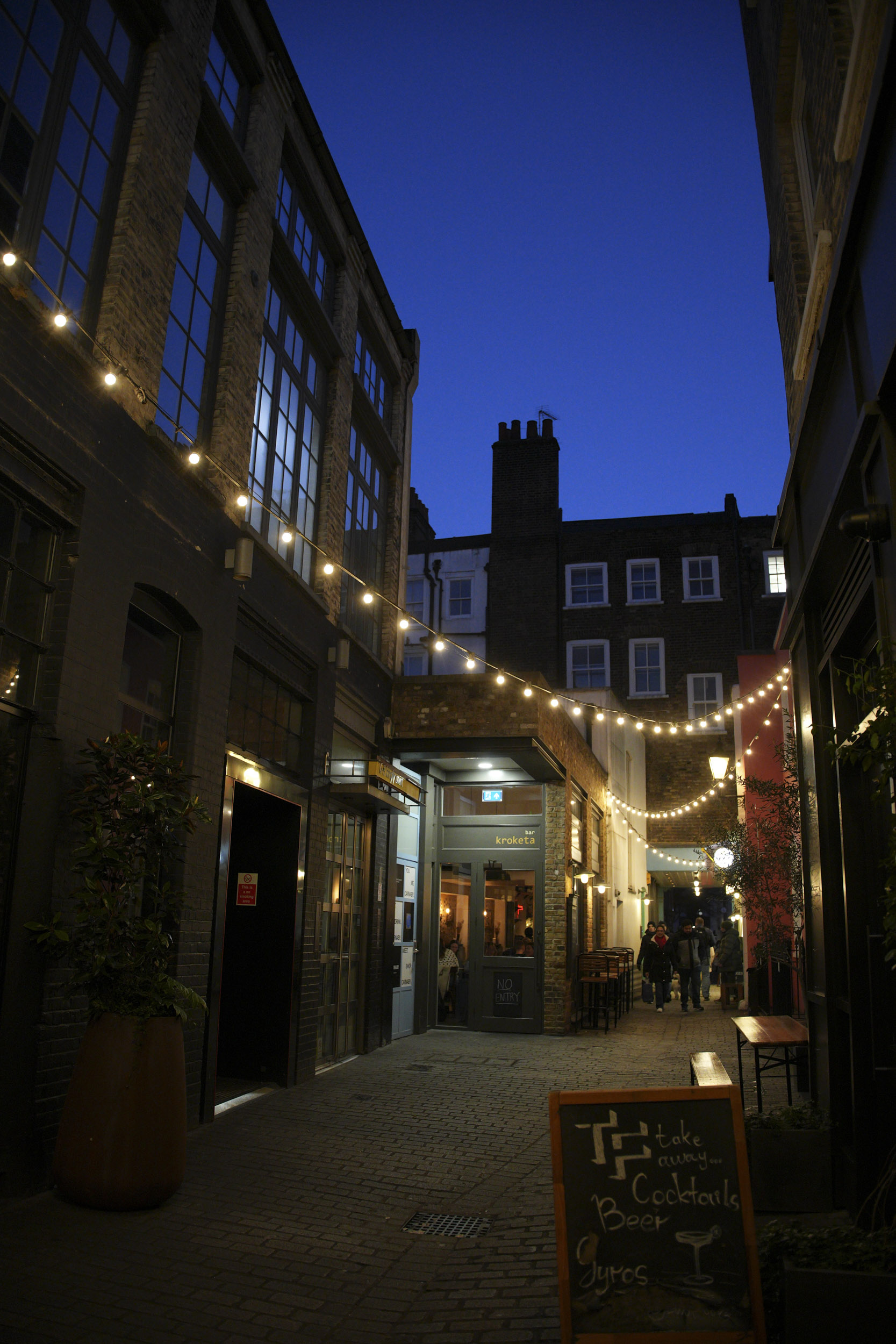 A test shot taken with the Sigma 17-40mm f1.8 DC Art lens to show its handling of buildings and backlighting in London