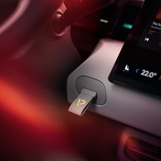 Pull to share: Lynk & Co 02 dashboard detail