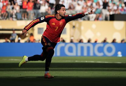 Fernan Torres celebrates after scoring in the final