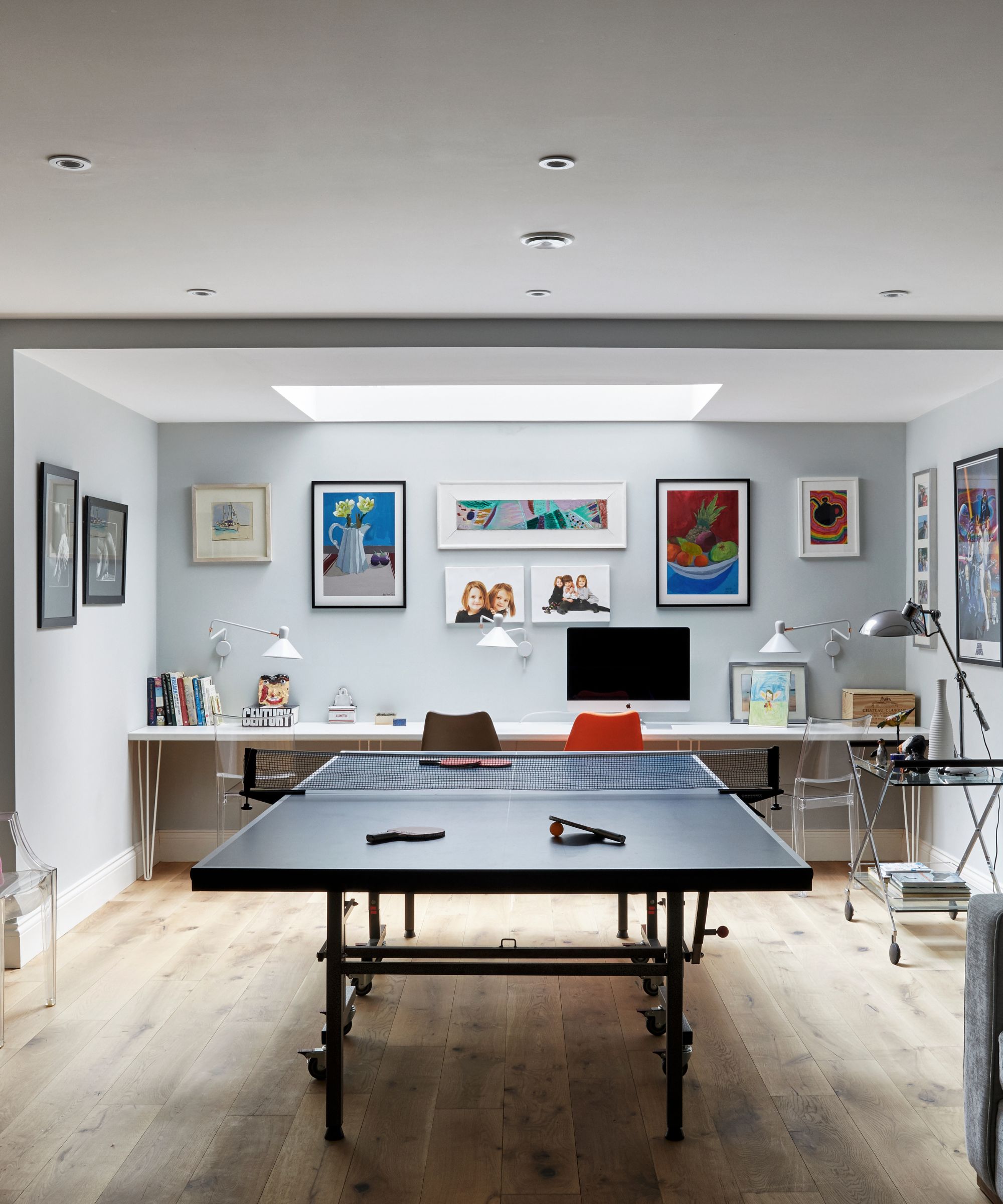 Table tennis room