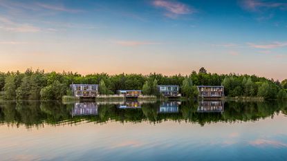 Accommodation on the lake