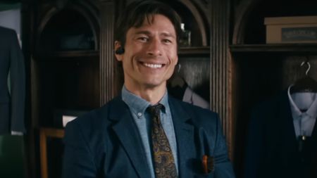 Glen Powell smiling 