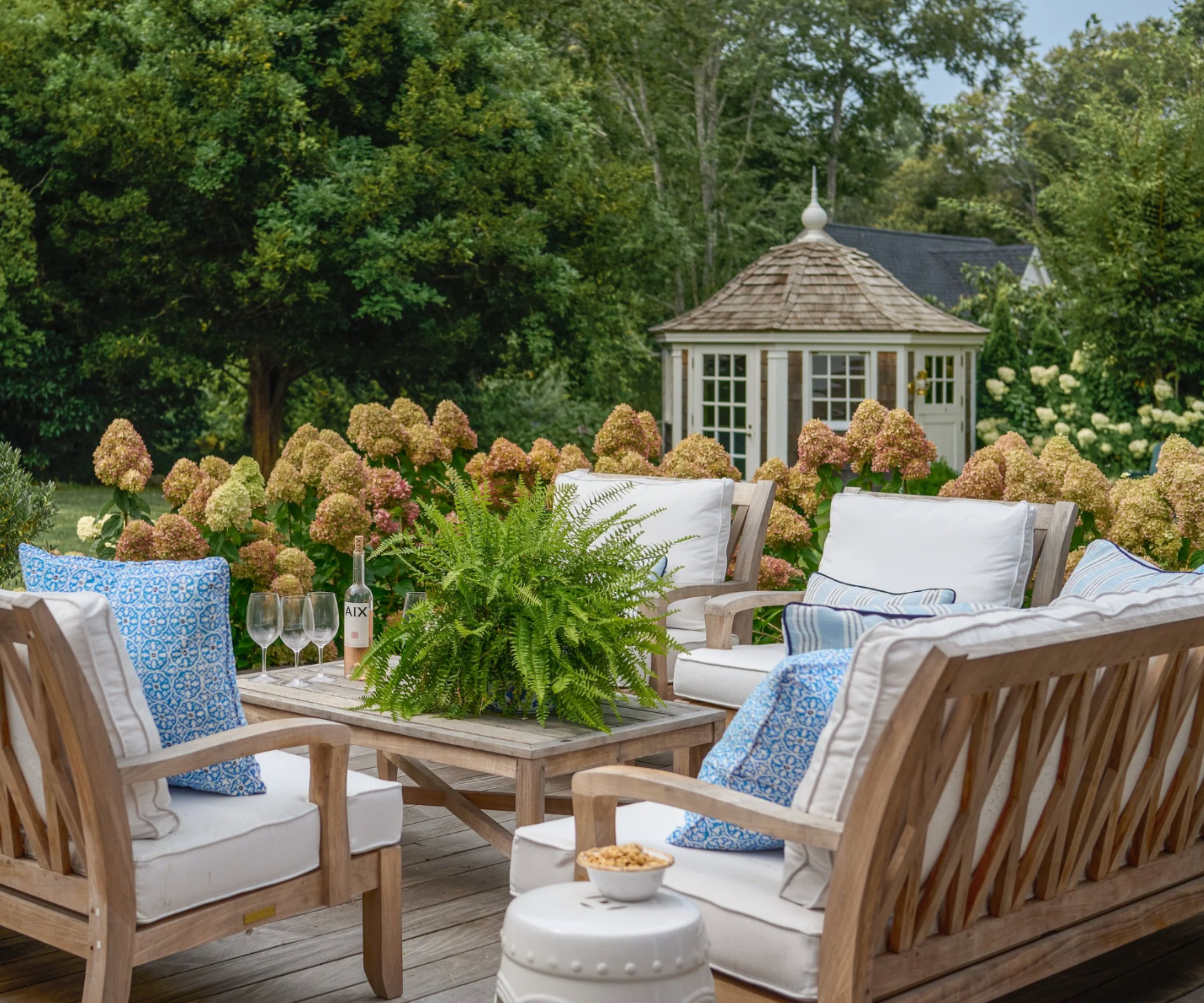 teak seating area