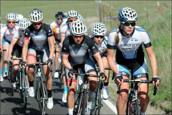 Alison Tetrick pulling for teammate Andrea Dvorak (Exergy Twenty16)
