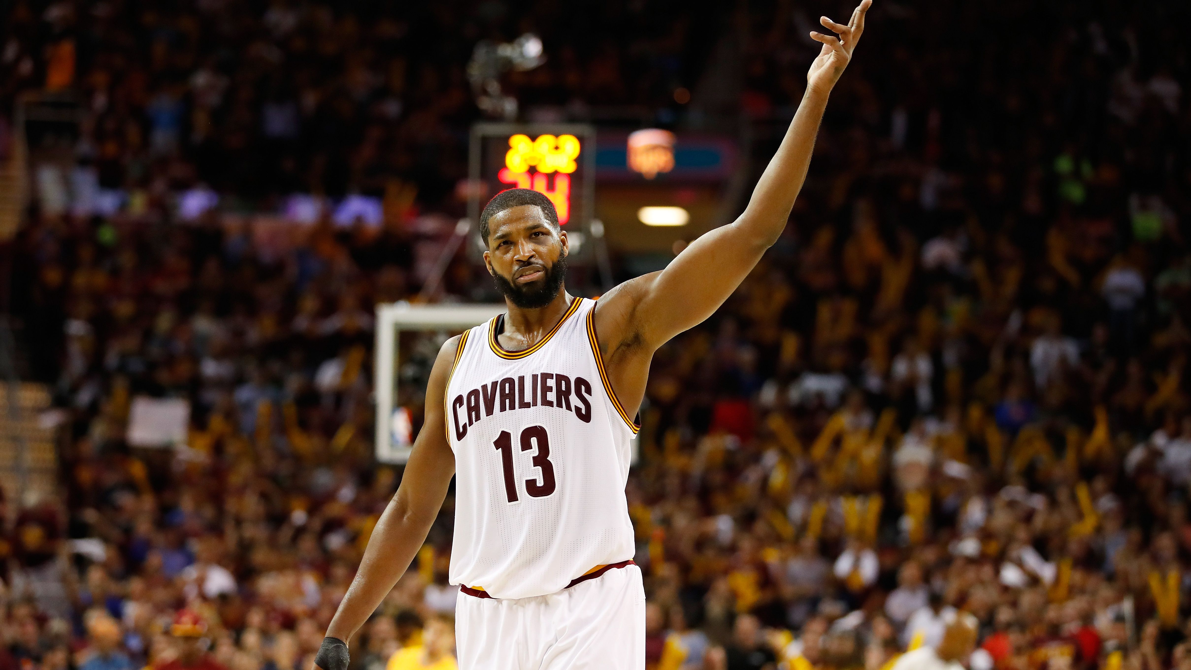 Sports, Basketball player, Team sport, Ball game, Fan, Player, Basketball, Product, Basketball moves, Sport venue,