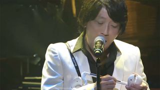 Masayoshi Soken plays the Otamatone