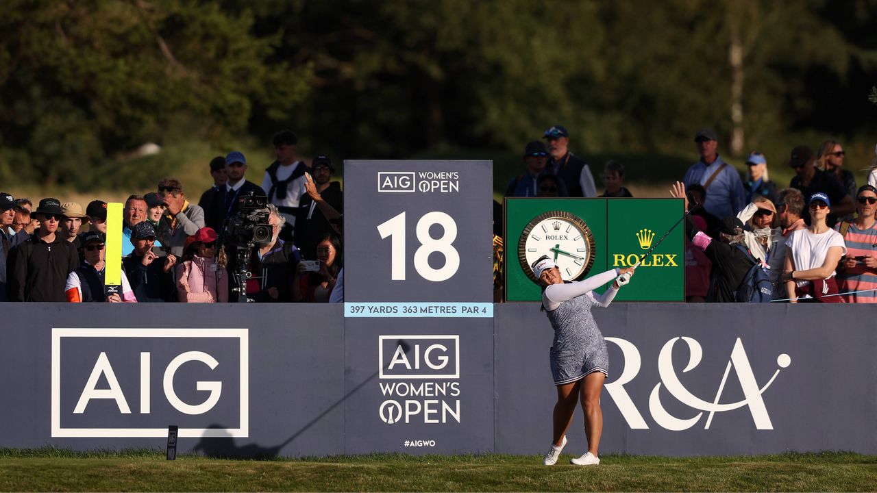 Lilia Vu tees off at the 18th hole AIG Women&#039;s Open