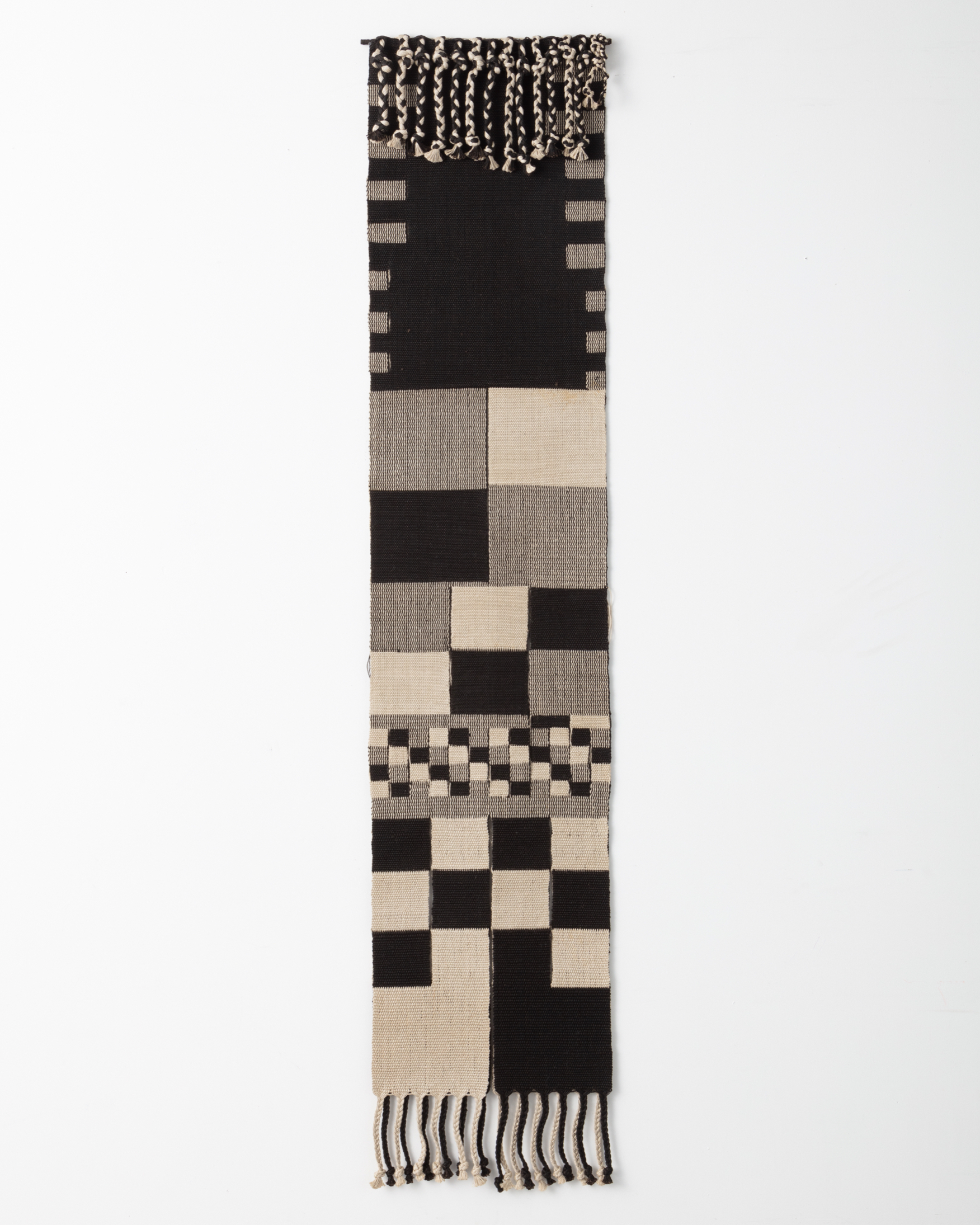 Lenore Tawney textile Objects USA 2020 at R & Company