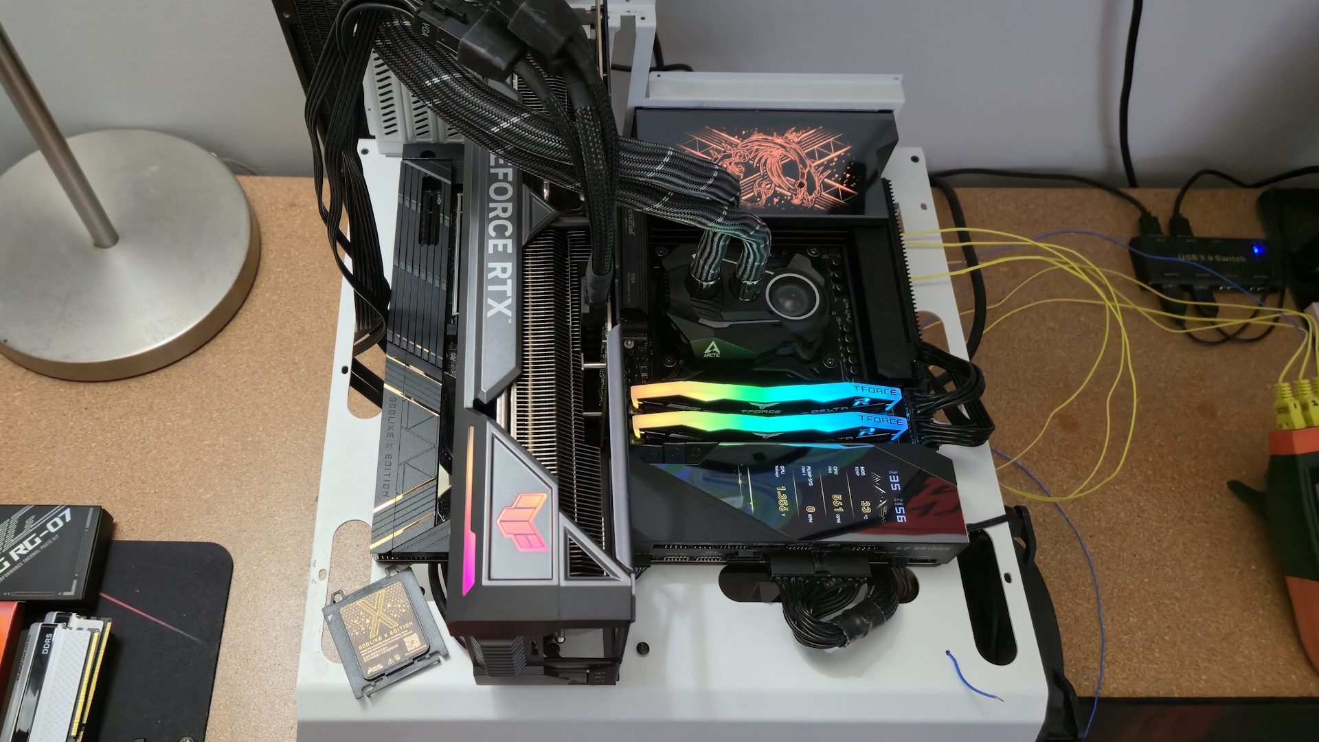 MSI X870E Godlike X - Testbench