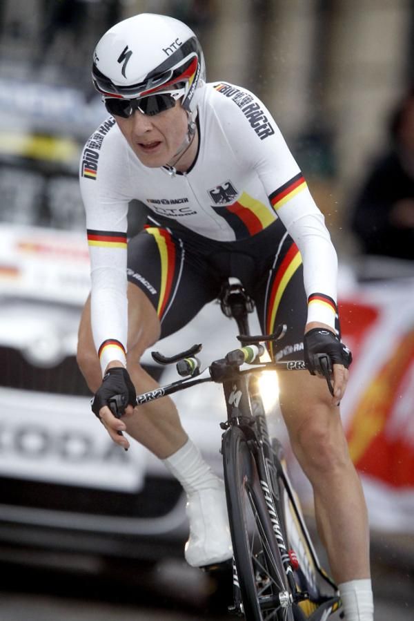 Judith Arndt (Germany) gets ready to corner at speed