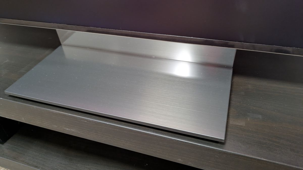 Samsung R95H central pedestal stand