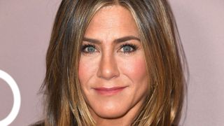 Jennifer Aniston showing the makeup mistakes every woman over 40 should avoid