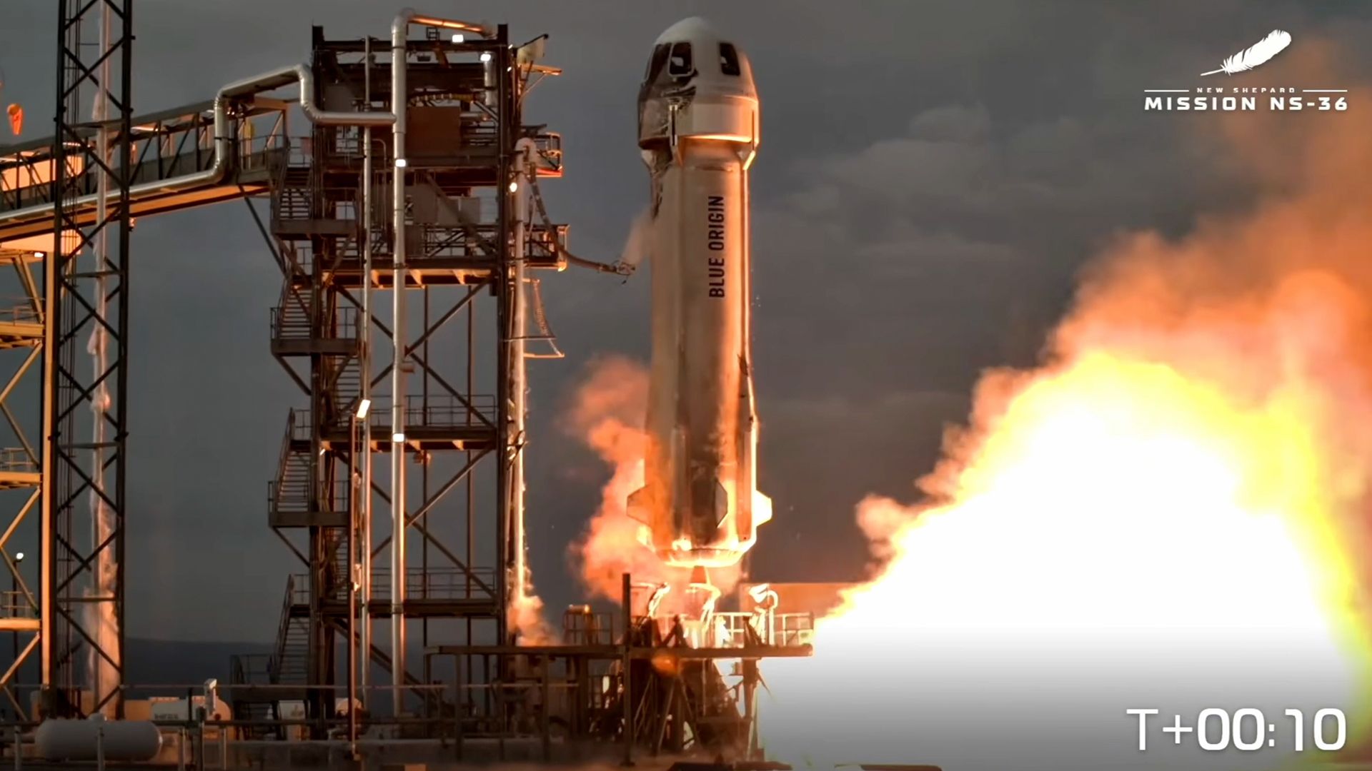 Blue Origin launches 6 ‘Space Nomads,’ including mystery passenger, on suborbital space tourist flight (video)