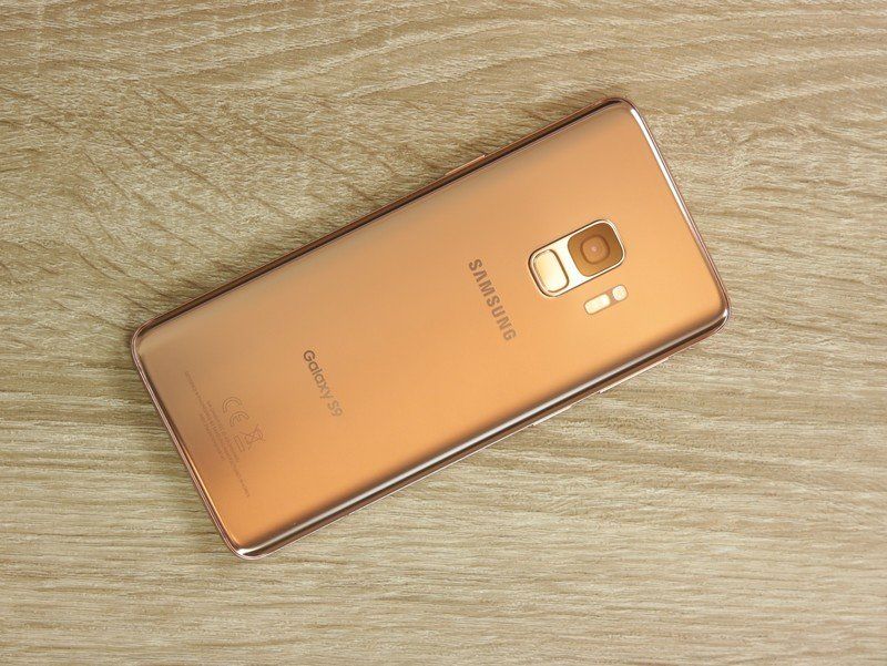 Sunrise Gold Samsung Galaxy S9