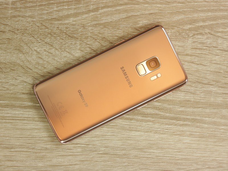 Sunrise Gold Samsung Galaxy S9
