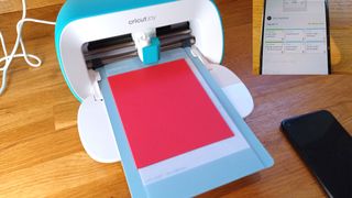 Cricut Joy review; setting up the Cricut Joy for a review