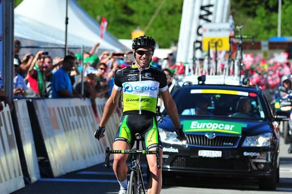 Michael Albasini (Orica-GreenEdge) cruises alone to the finish