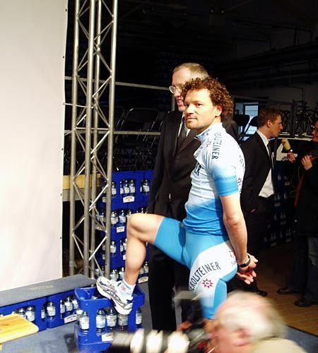 Paco Wrolich careful with the sponsor's product!