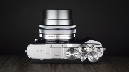 Olympus M.Zuiko 14‑42mm f/3.5‑5.6 EZ