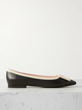 Patent leather ballerinas with Gommettine buckle