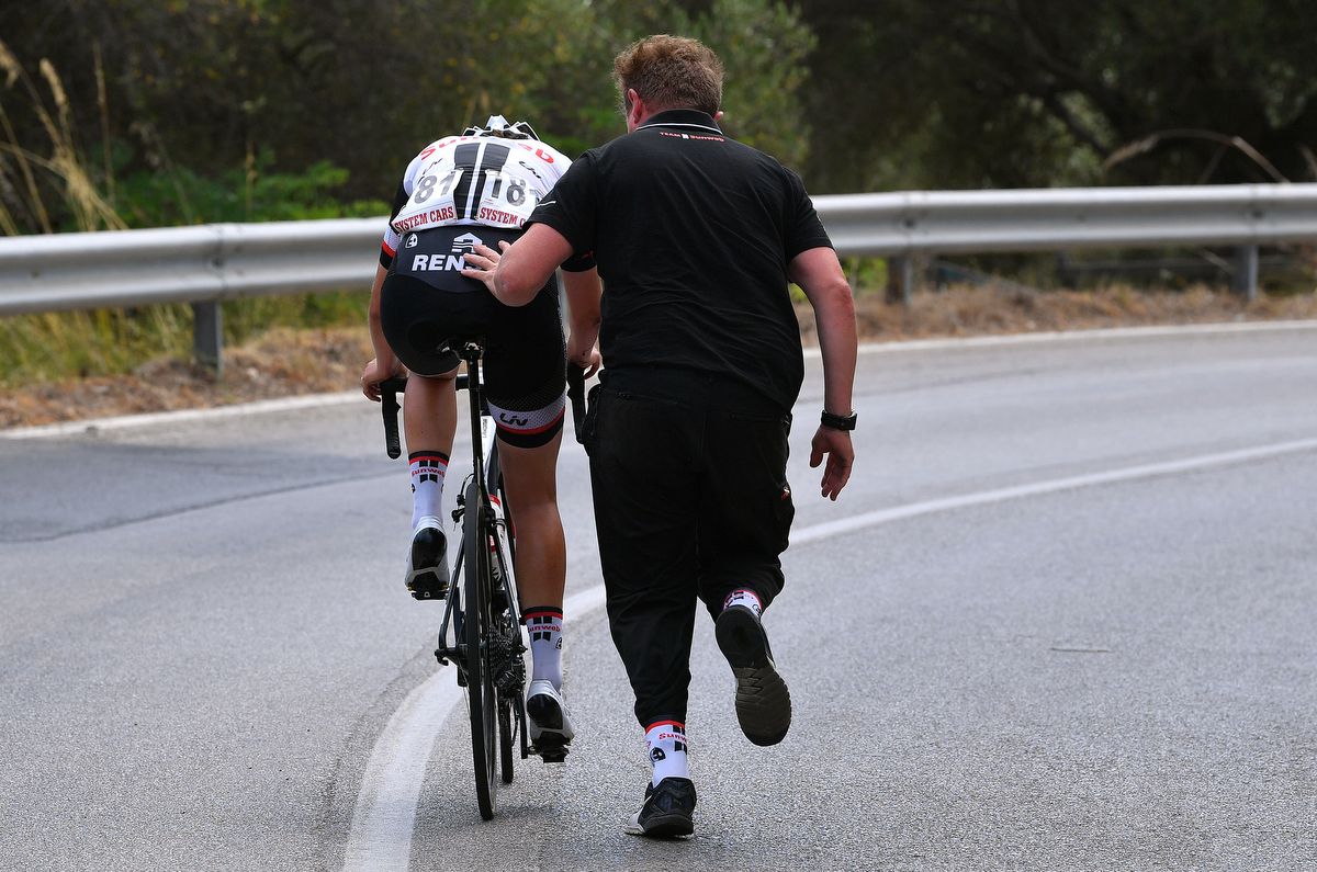 Lucinda Brand (Team Sunweb) gets a helping hand after her crash