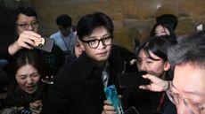 South Korean ruling party leader Han Dong-hun calls for president's suspension