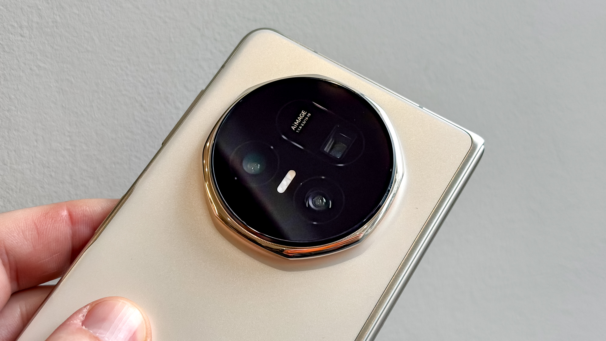 Honor Magic V5 rear cameras