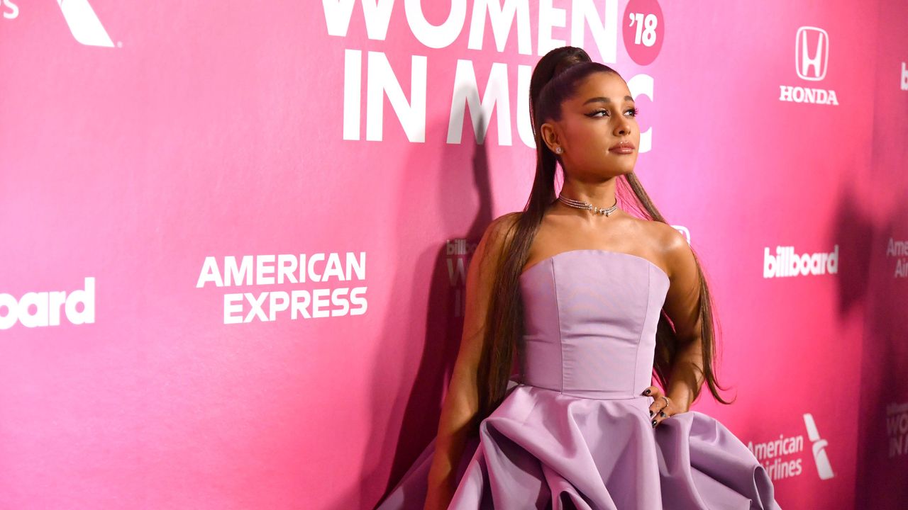 Pink, Beauty, Fashion, Hairstyle, Premiere, Dress, Red carpet, Model, Magenta, Carpet, 