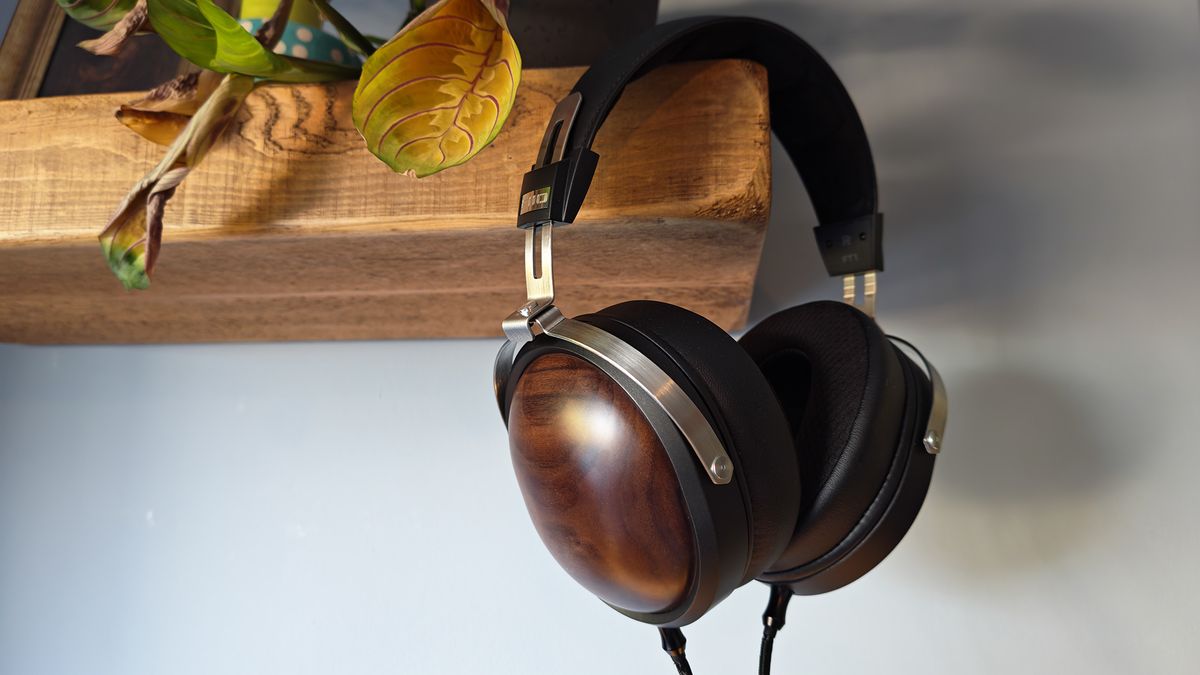 Various photos of the FiiO FT1 headphones, in a home office.