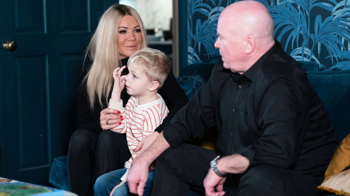 EastEnders spoilers, Sharon Watts, Phil Mitchell, Albie