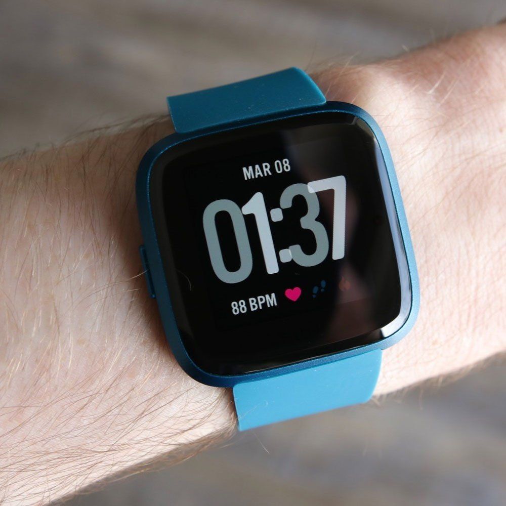 The discounted Fitbit Versa Lite comes with a free $20 gift card ...