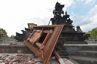 A Hindu temple collapsed during an aftershock in Lombok island