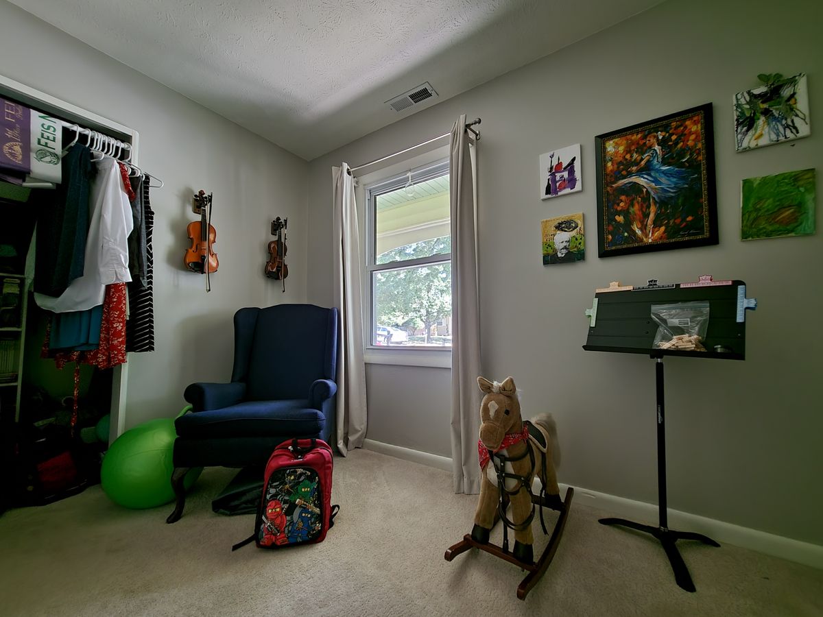 Samsung Galaxy Z Flip 3 camera test, ultra-wide-angle camera, low light, night mode