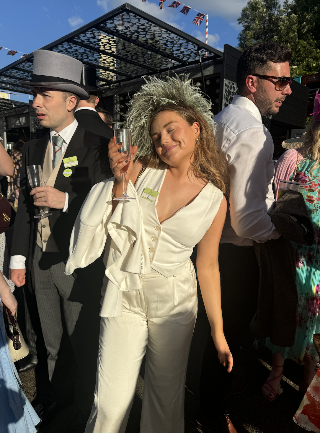 tenue chapeau royal ascot de lauren cunningham