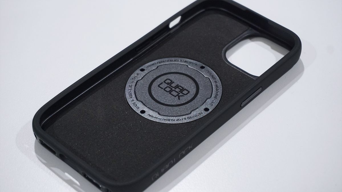 Quad Lock iPhone 15 case logo