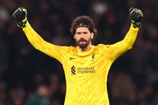 PARIS, FRANCE - MARCH 5: Alisson of Liverpool celebrates after Harvey Elliott scored a goal to make the score 0-1 during the UEFA Champions League 2024/25 UEFA Champions League 2024/25 Round of 16 first leg match between Paris Saint-Germain and Liverpool FC at Parc des Princes on March 5, 2025 in Paris, France. (Photo by Chris Brunskill/Fantasista/Getty Images)